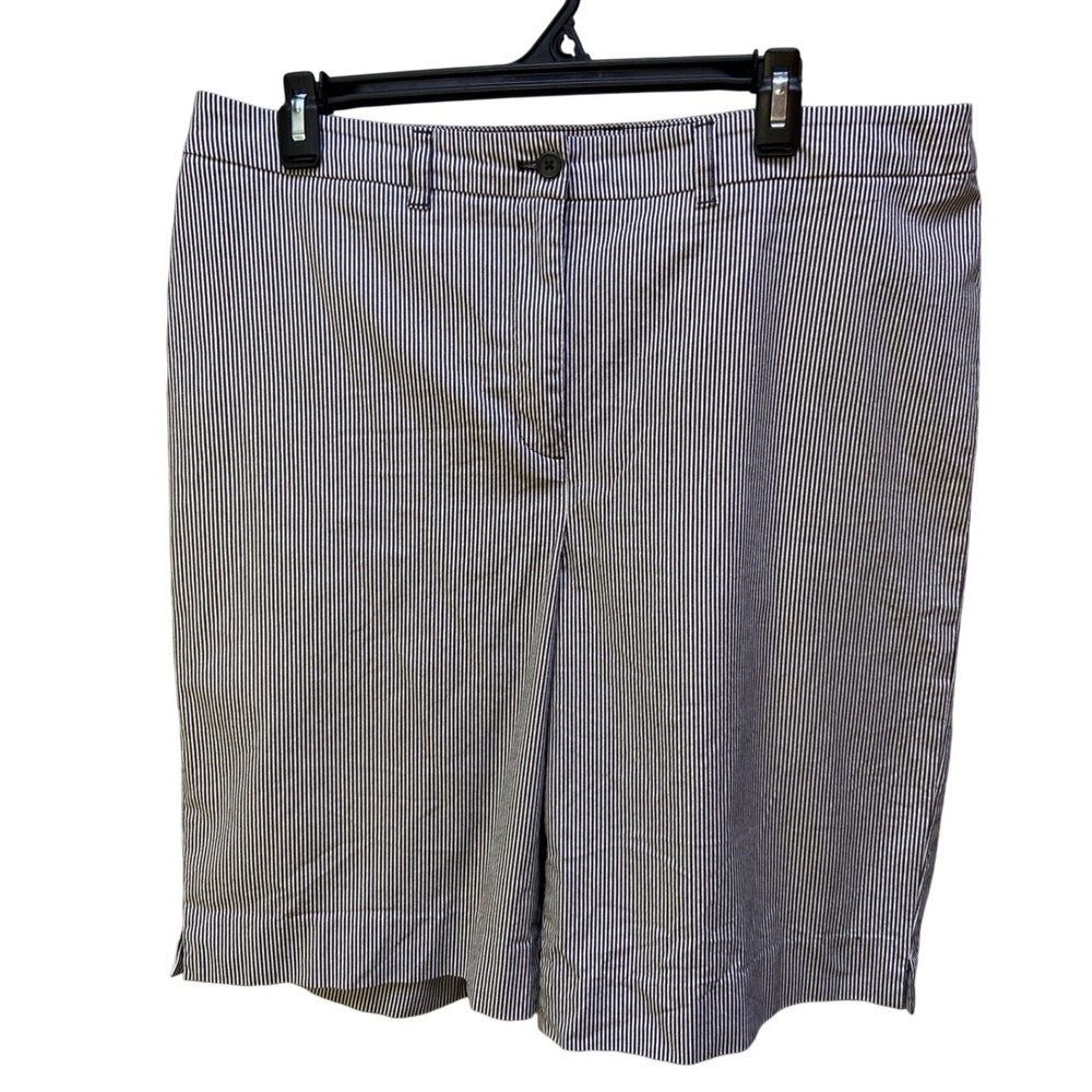 Women's Seersucker Stripe Walking Shorts Stretch Cotton Knee Length Classic